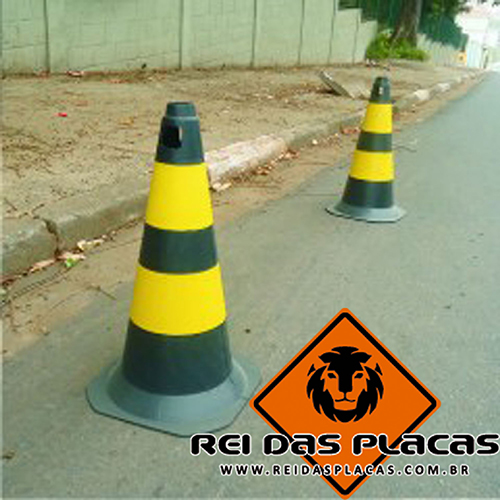 Cones de trânsito